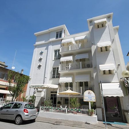 Hotel Belvedere Spiaggia Rimini Eksteriør billede